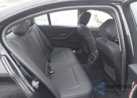 2015 BMW 328 Xi z USA, uszkodzony, nr VIN WBA3B3C59FF546914